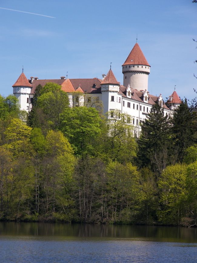 Zamek Konopiszte - jego najbardziej znanym właścicielem był arcyksiążę Franciszek Ferdynand, następca tronu Austro-Węgier, zamordowany w Sarajewie w 1914.