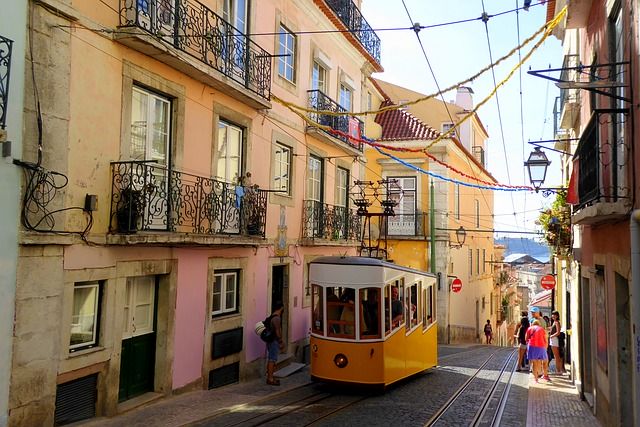 Loty do Lizbony – zakosztuj portugalskiego wina!